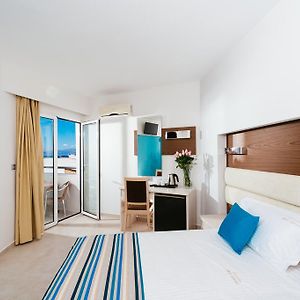 Double or Twin Room Garden View or Mountain View
